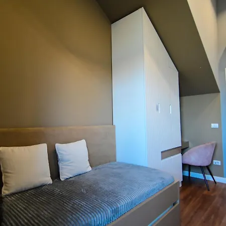 Stylish Two Bedroom House With Private Pool Tirana
