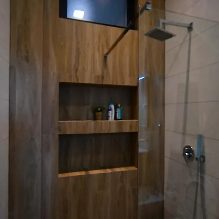 Stylish Two Bedroom House With Private Pool 别墅 *